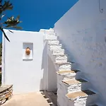 Aneraida House *