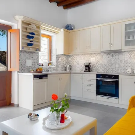 Aneraida House بيت للعطل